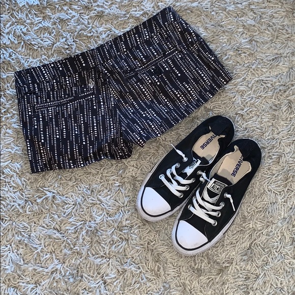 VTG low rise Volcom Shorts - Picture 4 of 4